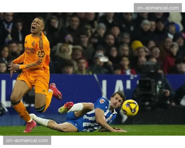 西甲裁判委员会宣布将在下赛季试行新的越位半自动判定技术