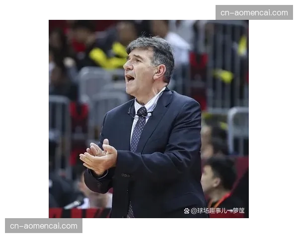 心理战分析：决赛轮前，顶尖选手在热身区如何通过非语言信号施加无形压力